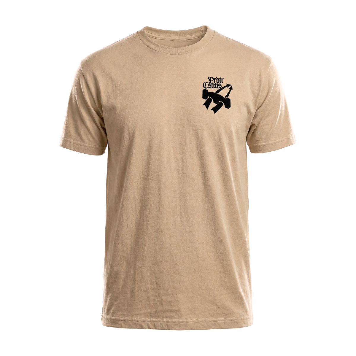 Pionier Shirt in Sand, Vorderansicht mit dem Schriftzug Prdtr Cstms klein auf der linken Brust