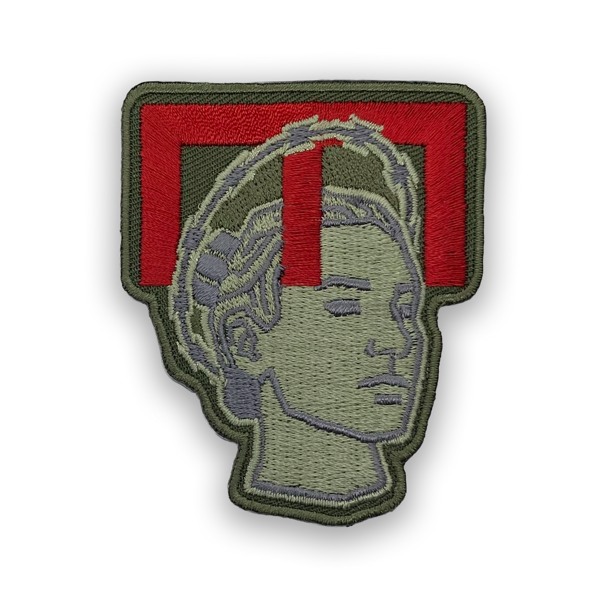 Pionier Stick Patch, gestickte Heilige Barbara im Stacheldrahtkranz vor roter Klammer